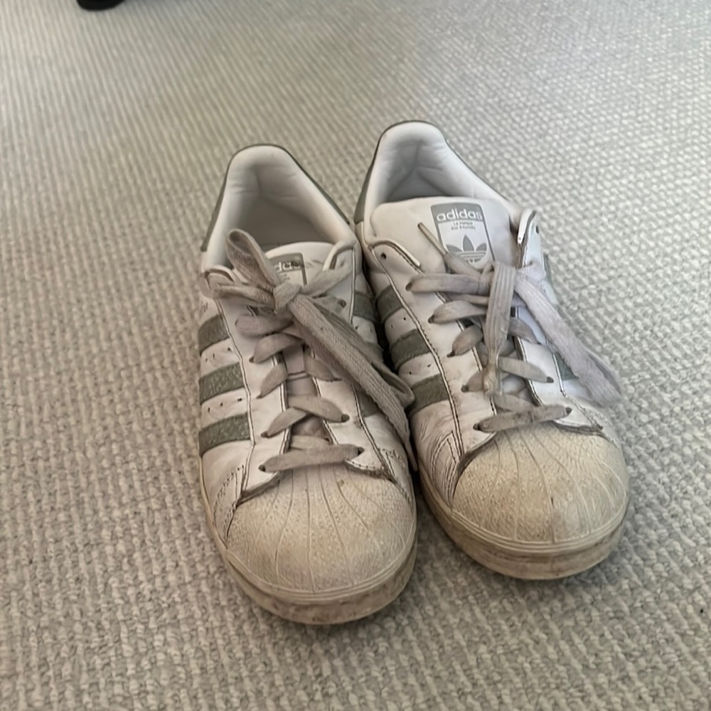 Adidas superstar womens size 8 with teal stripes